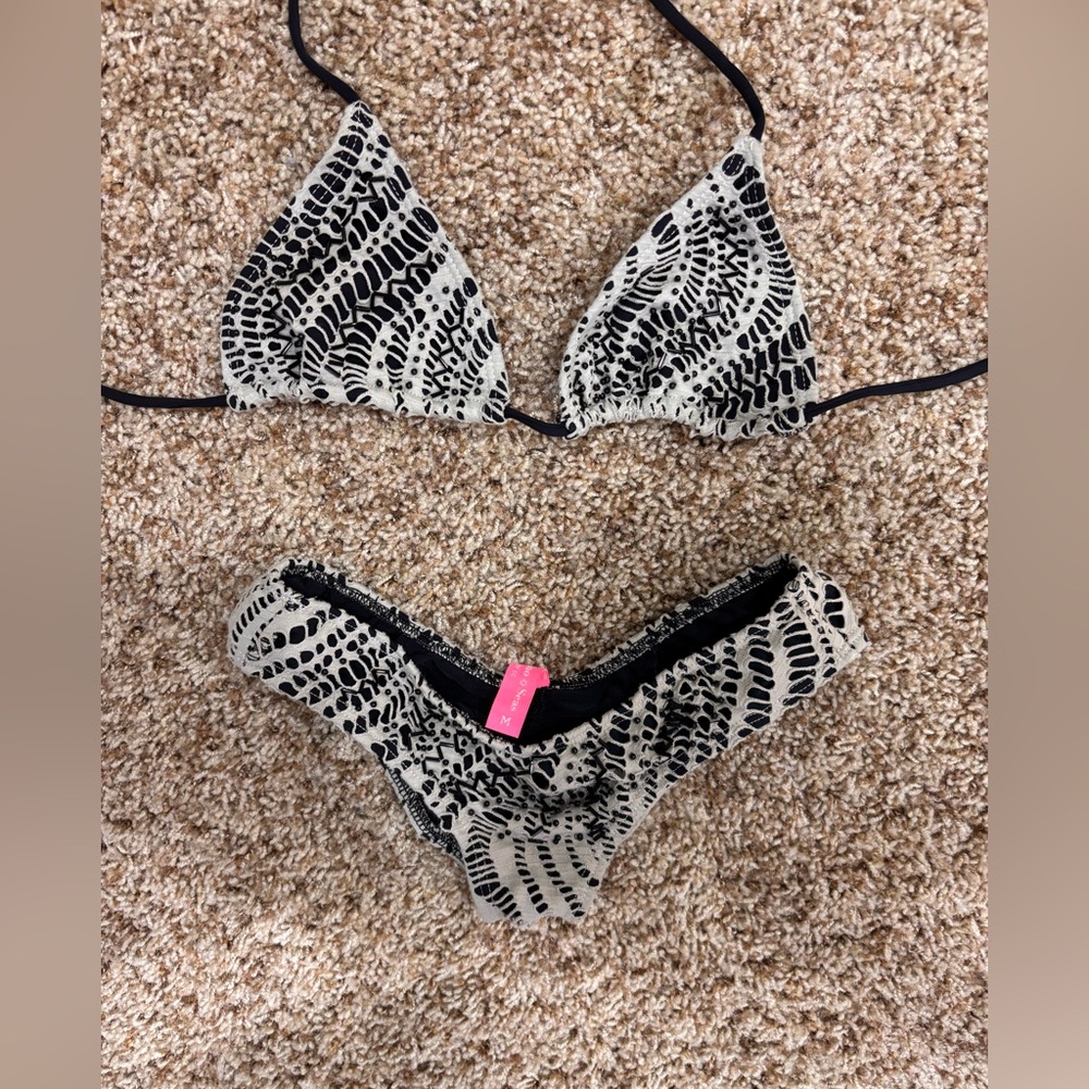 DIVINO SEAS bikini top and bottom crochet black and cream